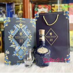 Rượu Chivas 21 Năm Hộp Quà Tết 2025 Rượu Chivas 21 Năm Hộp Quà Tết 2025